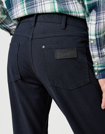 WRANGLER Regular Jeans in Blau