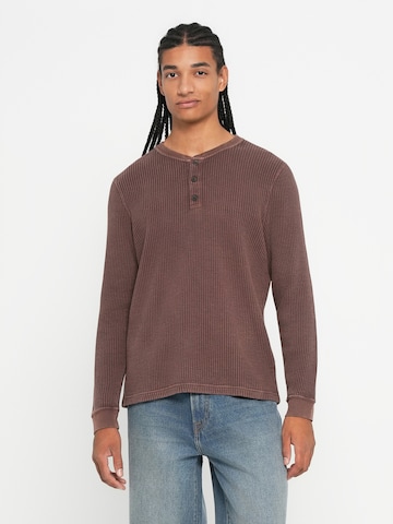 T-Shirt 'CLASSIC' Abercrombie & Fitch en marron : devant
