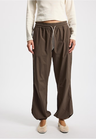 Regular Pantalon 'Palma' rethinkit studios en marron : devant