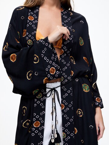 Pull&Bear Kimono | črna barva