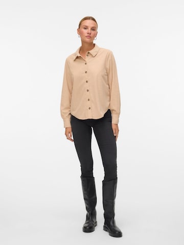 T-shirt VERO MODA en beige : devant