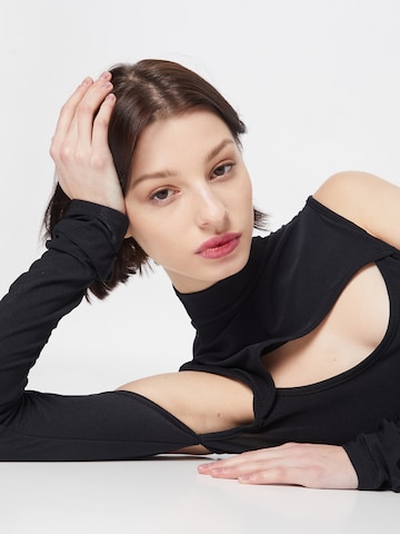 Femme Luxe Боди-футболка 'MADERA' в Черный