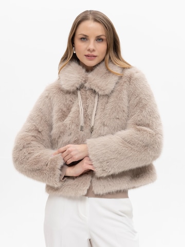 Passioni Between-Season Jacket in Beige