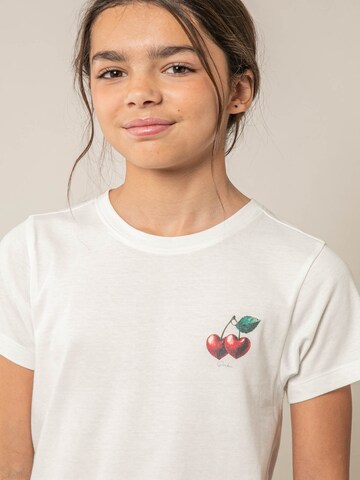 T-Shirt 'Cherry Hearth' Deeluxe en blanc
