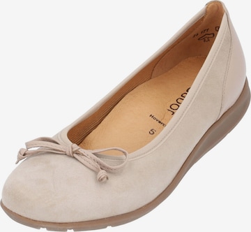 GABOR Ballet Flats in Beige: front