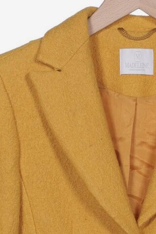Madeleine Jacket & Coat in S in Yellow