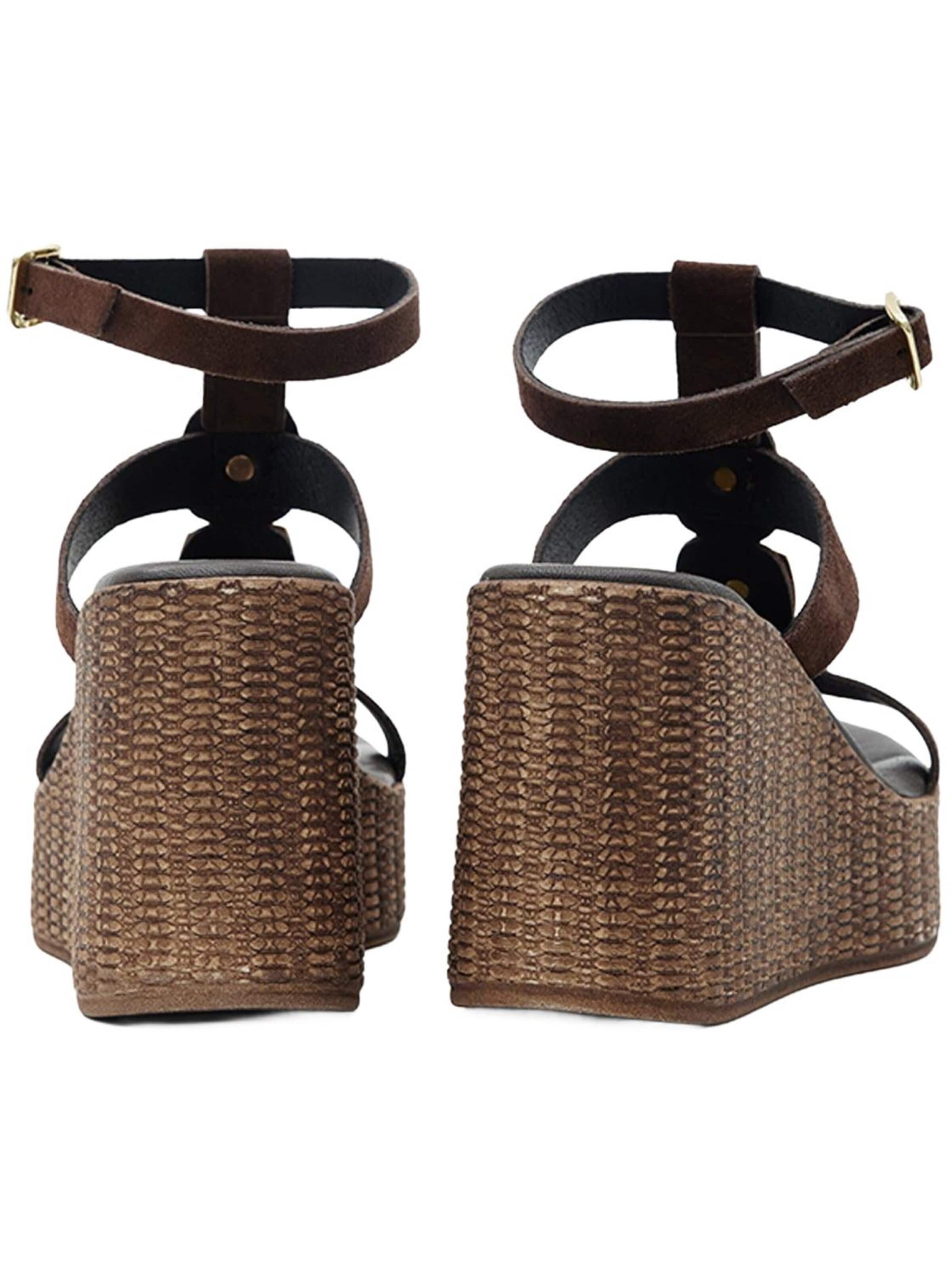 Desa Strap sandal 'Keilsandalen' in Brown