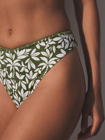 Mint Velvet Bikini bottom in Green