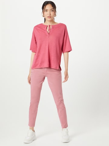 rozā Yerse T-Krekls