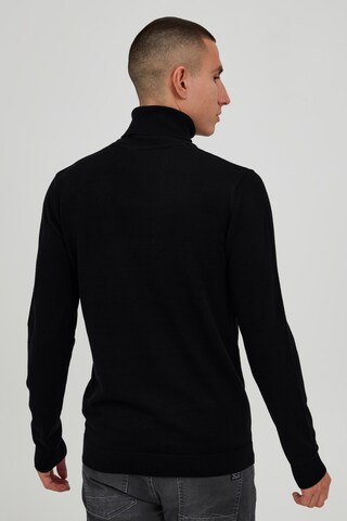 11 Project Sweater in Black