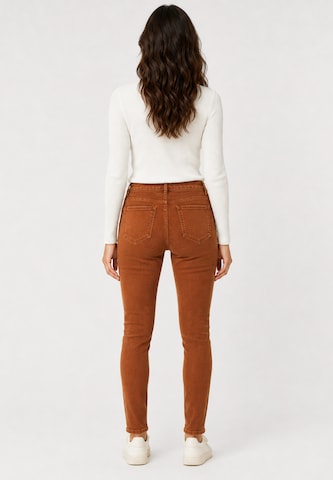 Slimfit Jeans di Elara in marrone
