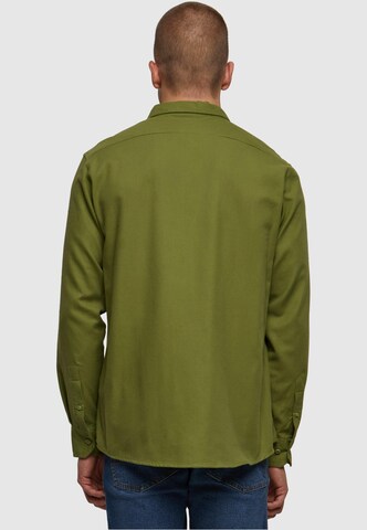 Coupe regular Chemise Urban Classics en vert