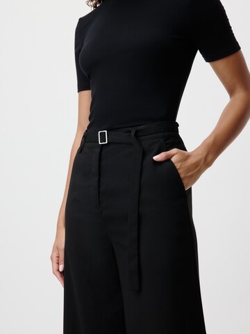 LeGer by Lena Gercke - Loosefit Calças 'Jila' em preto