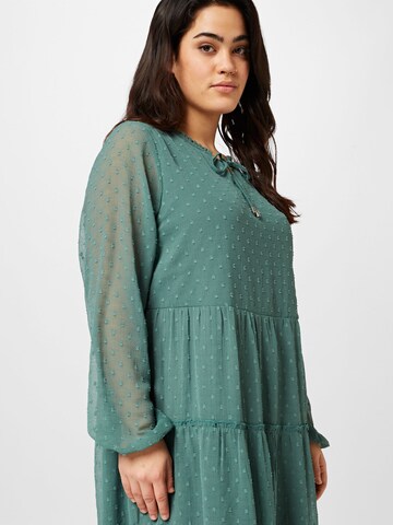 Robe 'Irem' ABOUT YOU Curvy en vert