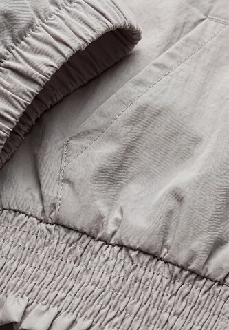 myMo ATHLSR Between-Season Jacket in Grey