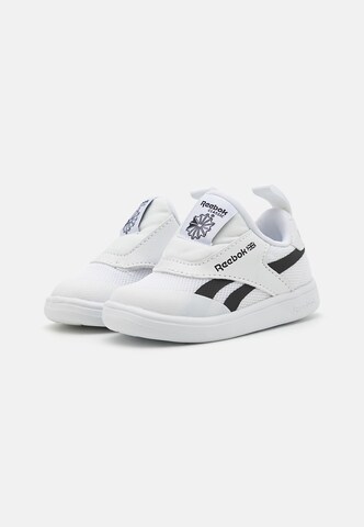 balta Reebok Sportbačiai 'CLUB C REVENGE'