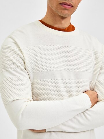 Pullover 'Maine' di SELECTED HOMME in bianco