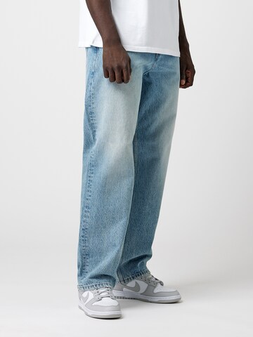 EIGHTYFIVE Loosefit Jeans in Blauw: voorkant