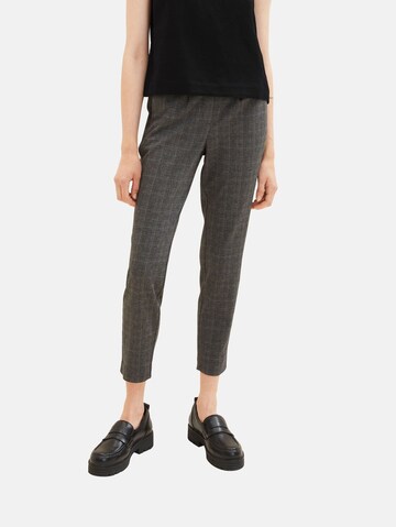 Coupe slim Pantalon à pince TOM TAILOR en gris : devant