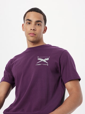 T-Shirt 'Rayfinger' Iriedaily en violet