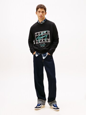 Tommy Jeans Neulepaita värissä musta