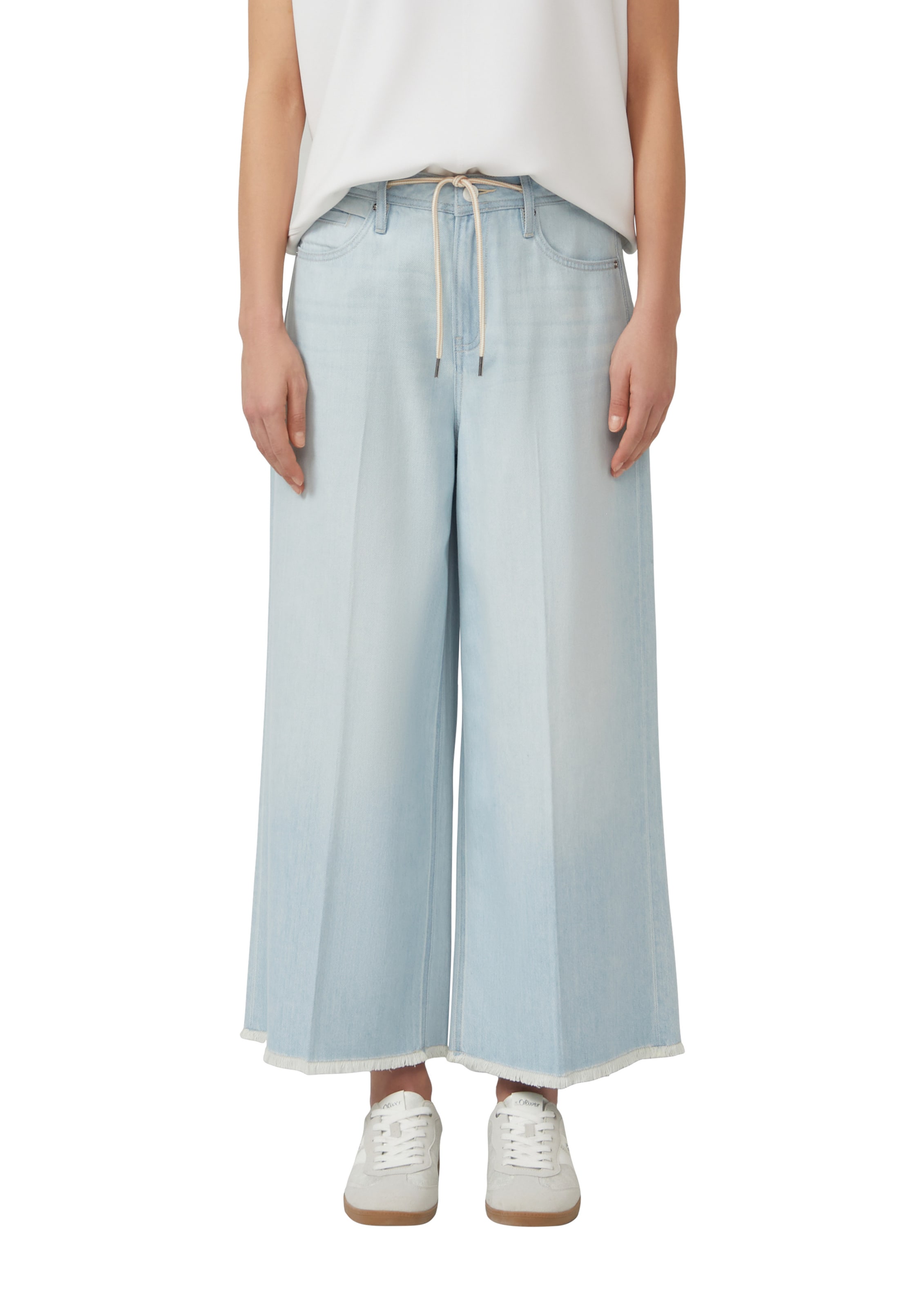 s.Oliver Wide Leg Jeans 'Suri' in Blau: Vorderseite