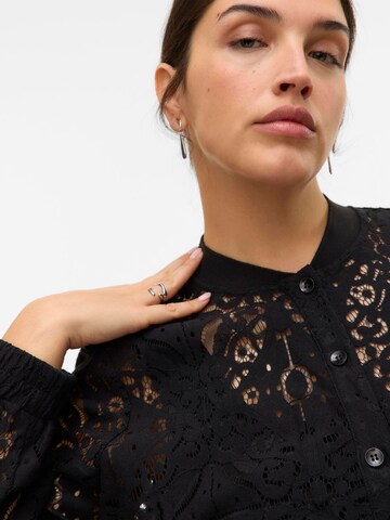 Vero Moda Curve Between-Season Jacket 'VMLUNI' in Black