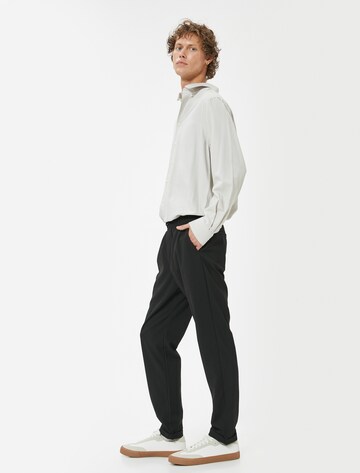Koton Slimfit Broek in Zwart