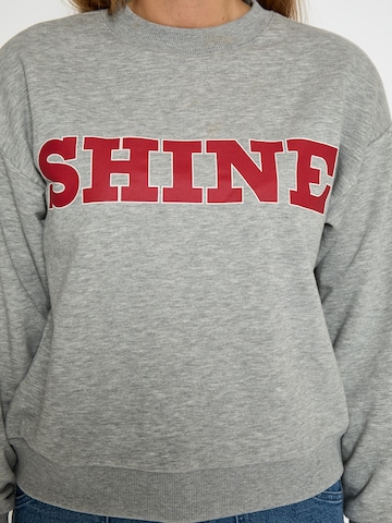 minus Sweatshirt 'Semia' in Grijs