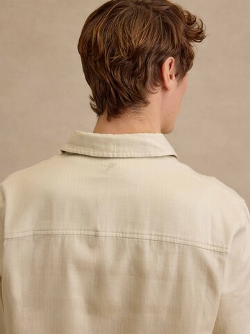 DAN FOX APPAREL - Ajuste regular Camisa 'Antonio' en blanco
