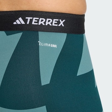 Skinny Pantalon de sport ADIDAS TERREX en vert