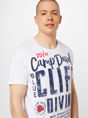 CAMP DAVID Тениска в бяло