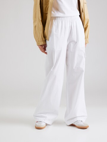 Effilé Pantalon cargo Calvin Klein Jeans en blanc