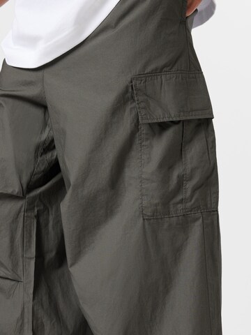 Wide Leg Pantalon cargo WEEKDAY en gris