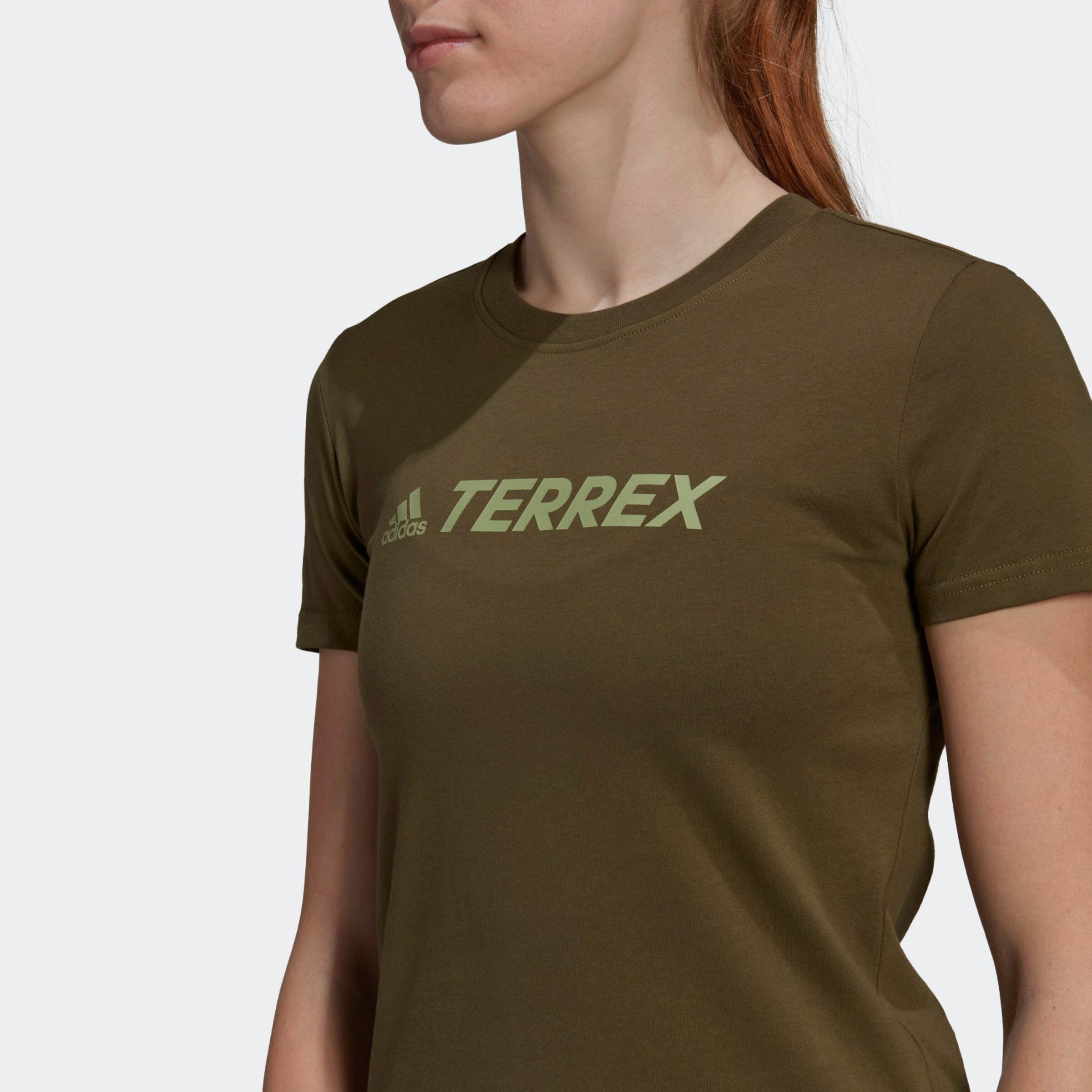 Disciplines sportives T-shirt fonctionnel TERREX Classic Logo adidas Terrex en Vert Pastel, Kaki 
