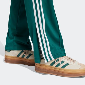 ADIDAS ORIGINALS Szabványos Nadrág 'Adicolor Classics Firebird' - zöld