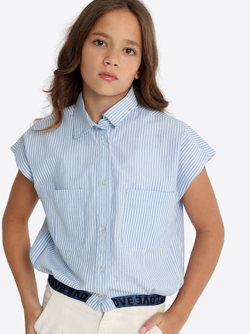 Solang Blouse in Blue: front