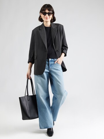 ABOUT YOU Футболка в Черный