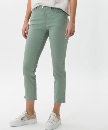 Brax feel good Jeans 'Caro' in Green: front