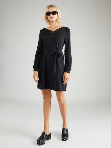 Robe 'Perle' ABOUT YOU en noir