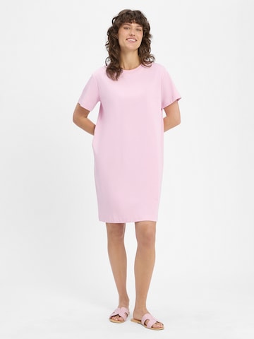 Marie Lund Dress in Pink: front