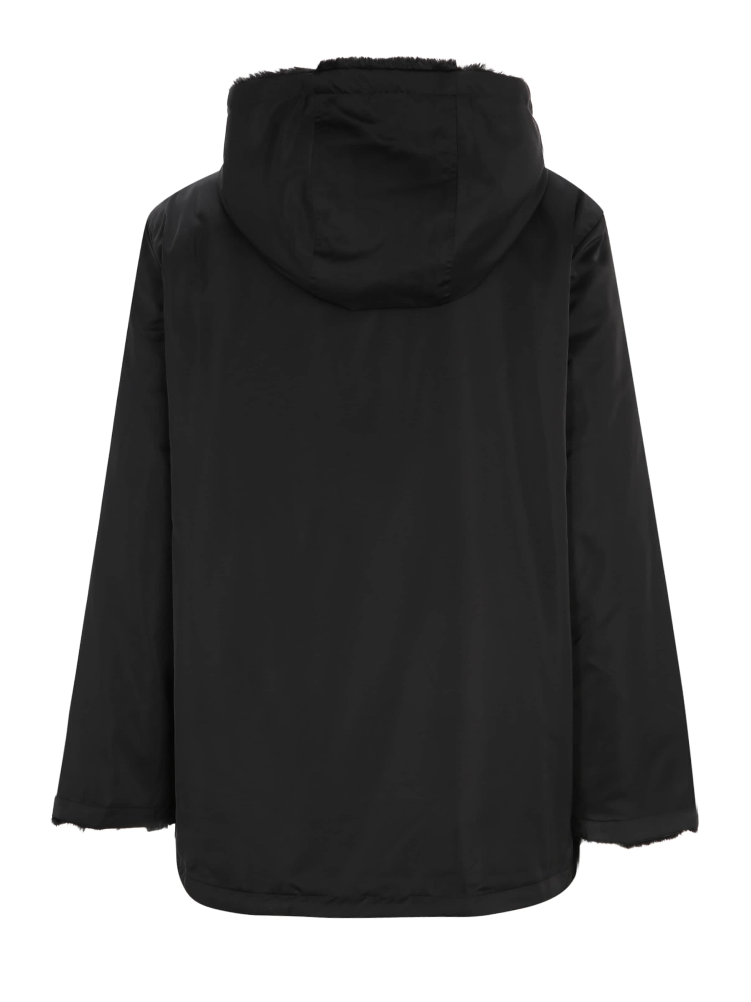 Only Petite Jacke 'ONLFAITH' in Schwarz