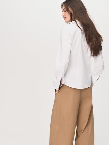 Chemisier 'SOFIA' MANGO en blanc
