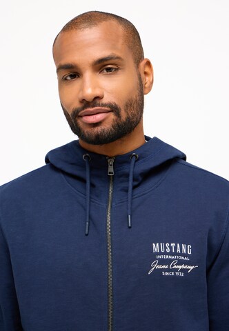 MUSTANG Sweatshirt in Blue