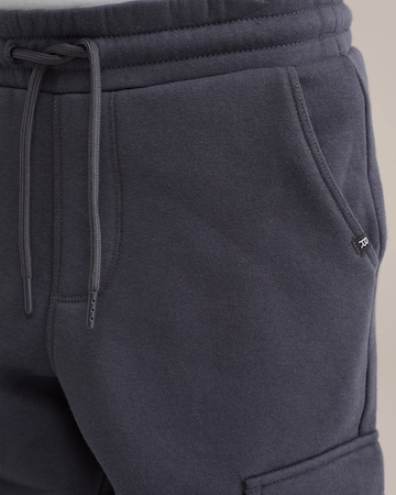 WE Fashion Tapered Trousers in Grey