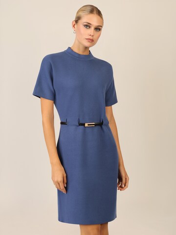 APART Knitted dress in Blue: front