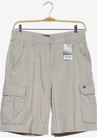 TOMMY HILFIGER Shorts in 31 in White: front