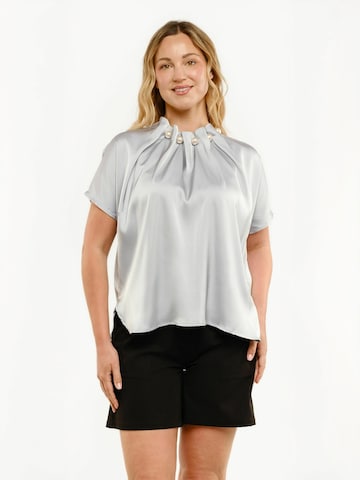 Liberte Essentiel Blouse 'Pip' in Blue: front