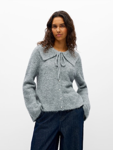 OBJECT - Cárdigan 'OBJMELEA' en gris: frente