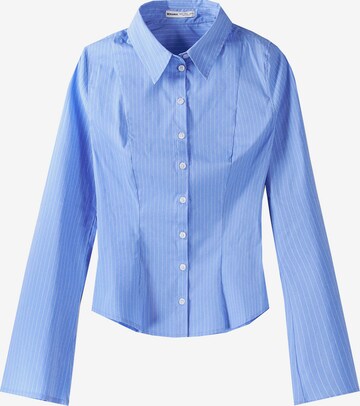 Bershka Blouse in Blauw: voorkant